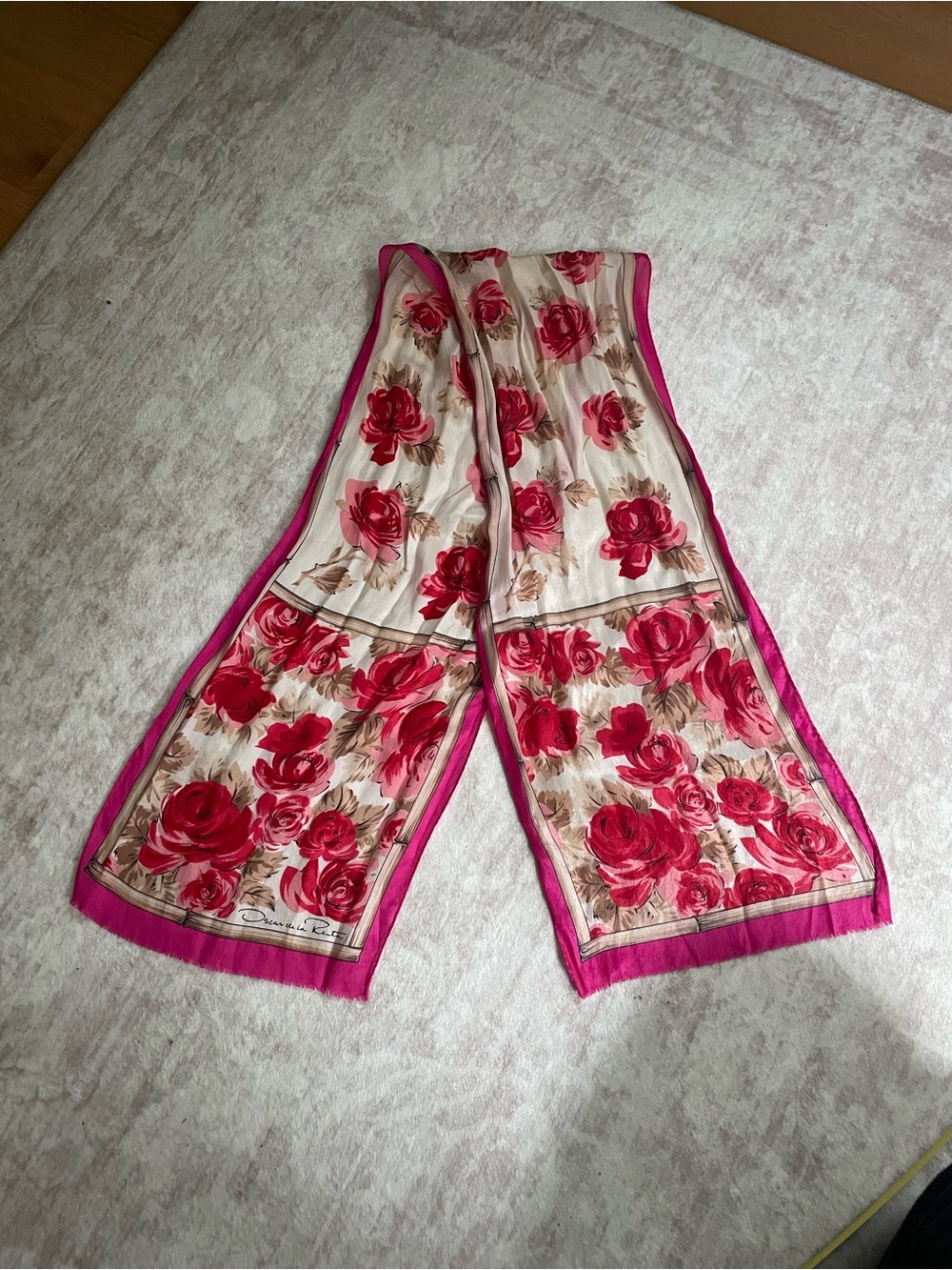 Vintage Oscar de la Renta floral Scarf in Pink and Cream